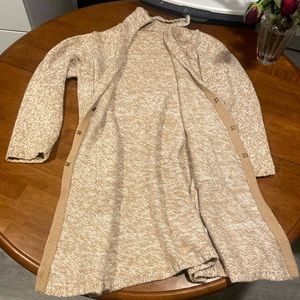 J crew long tan and white cardigan with pockets